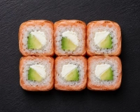 Saumon Roll Tataki Avocat Cheese