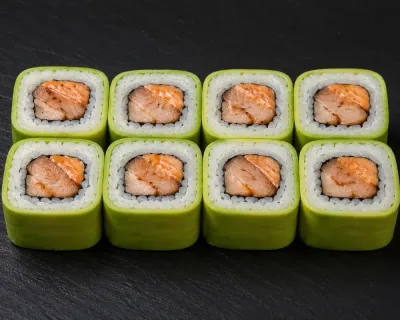 Avocat Roll Saumon Grillé Épicé 